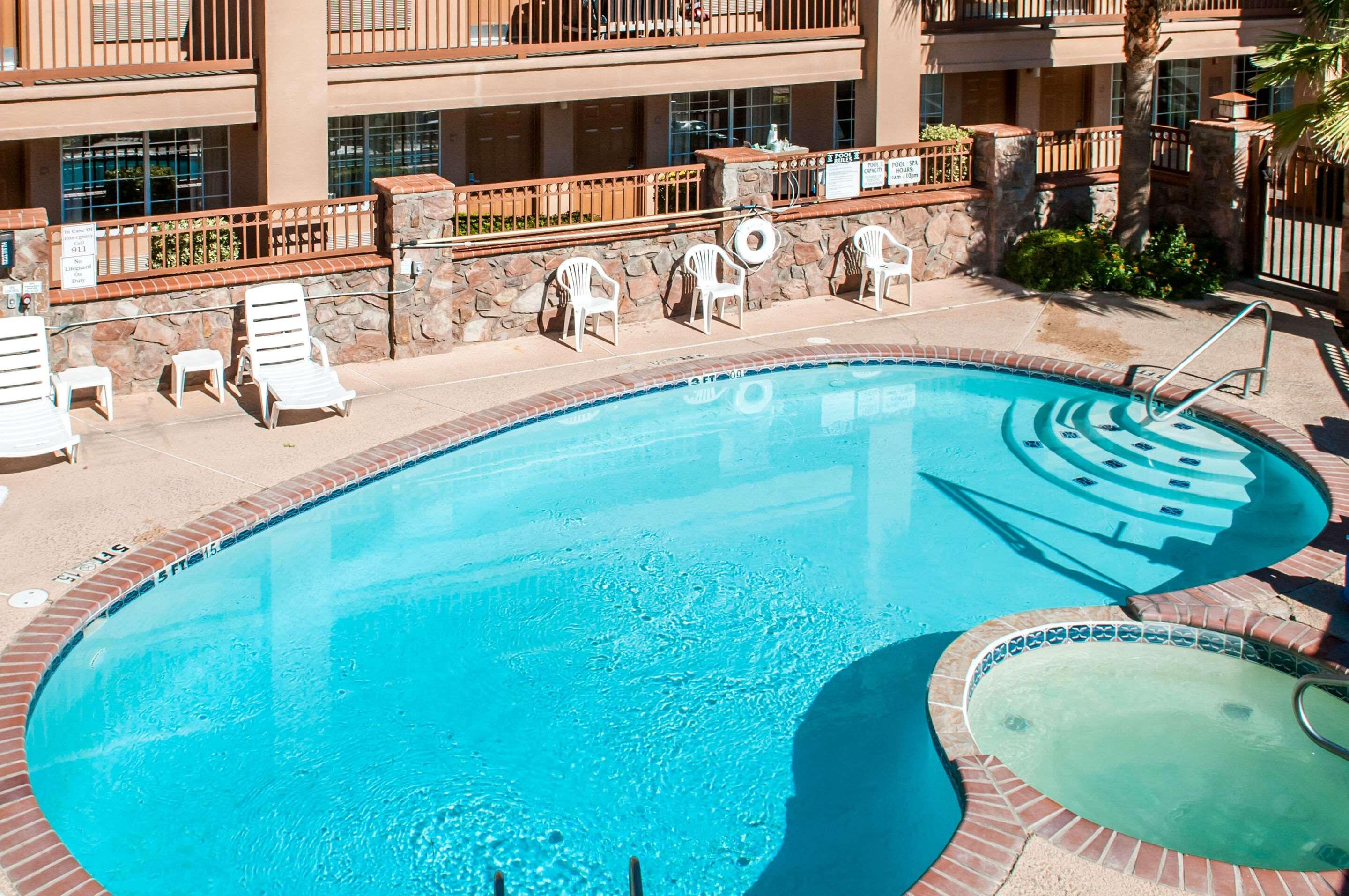 Quality Inn & Suites Las Cruces - University Area Экстерьер фото
